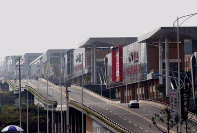 重慶波浪形公路 城市特色與貨運適應性的融合